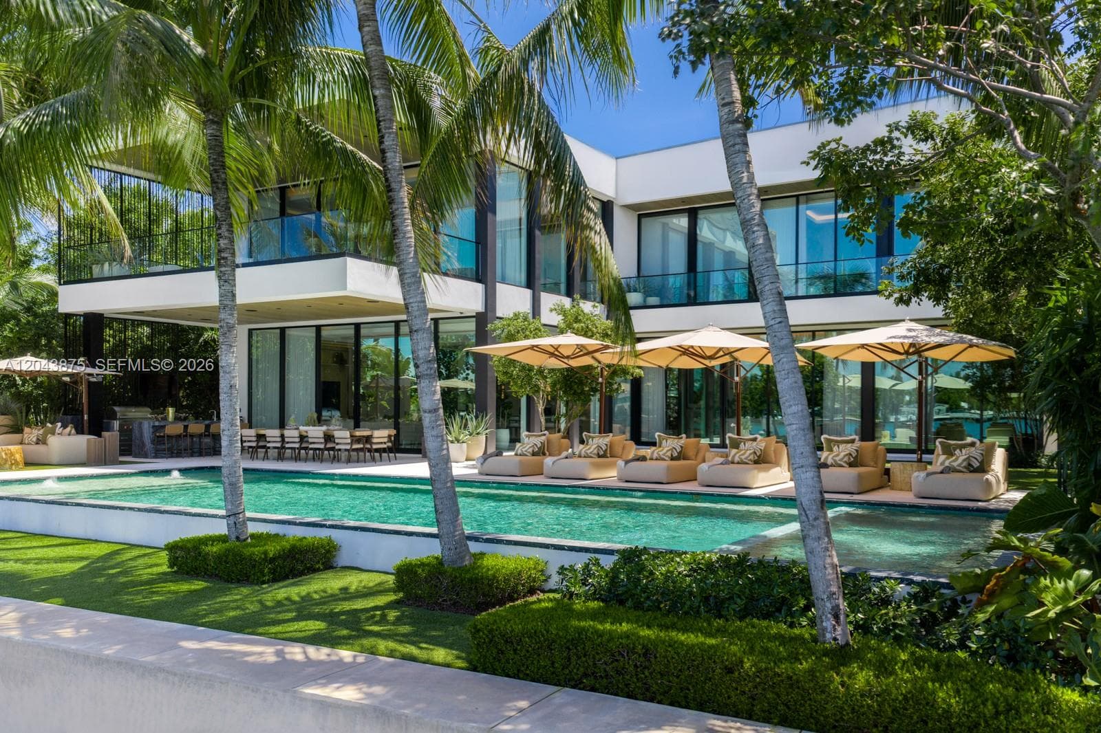 58 La Gorce Cir, Miami Beach FL 33141