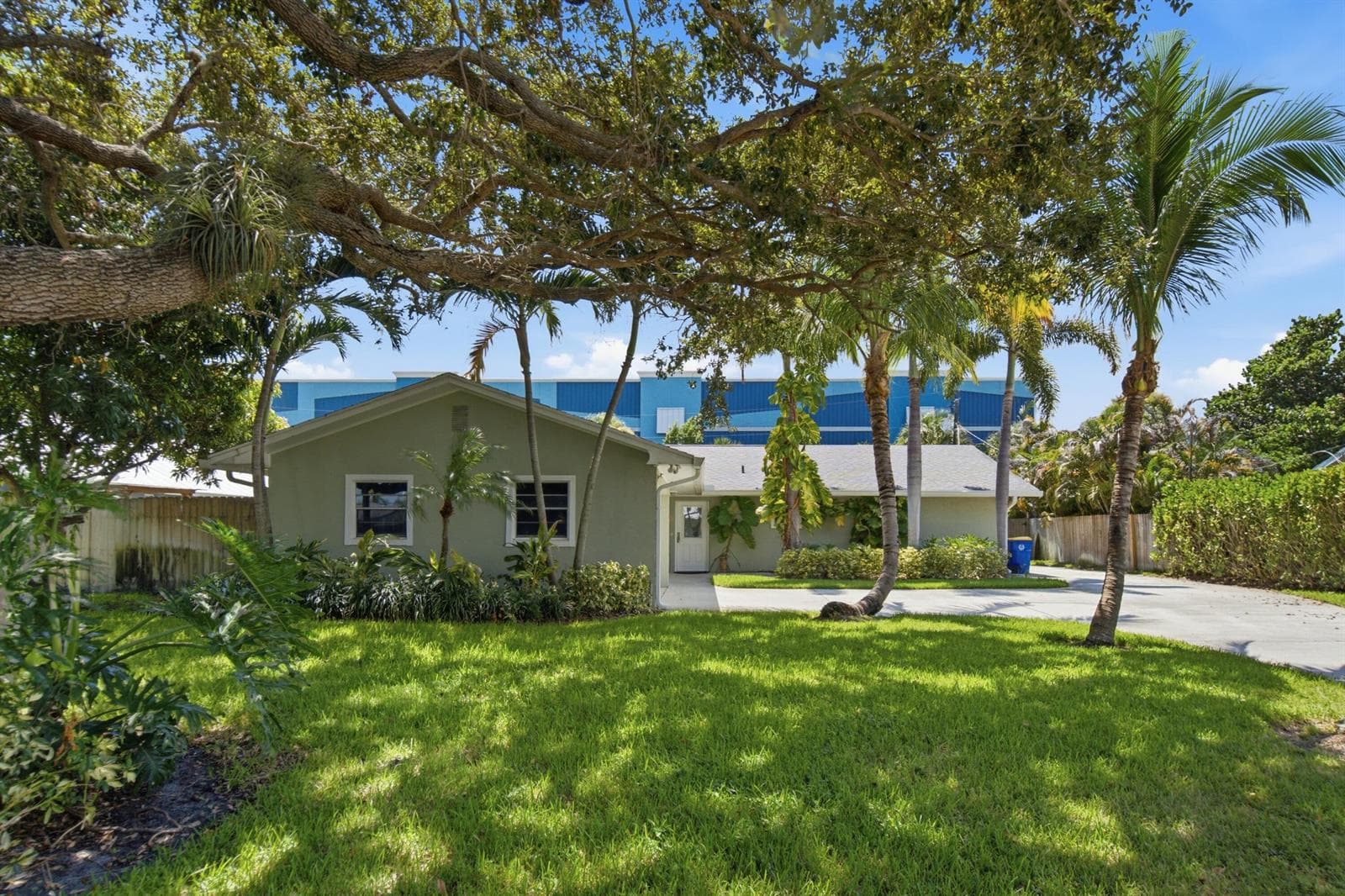 4796 SE Manatee Terrace, Stuart FL 34997 photo 5