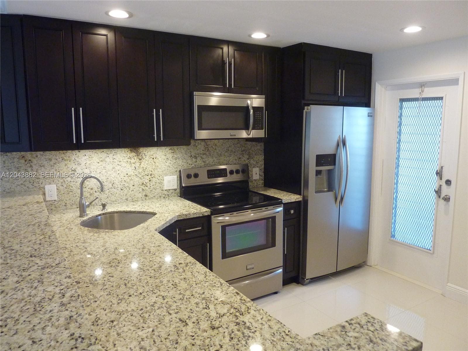3200 N Palm Aire Dr # 305, Pompano Beach FL 33069