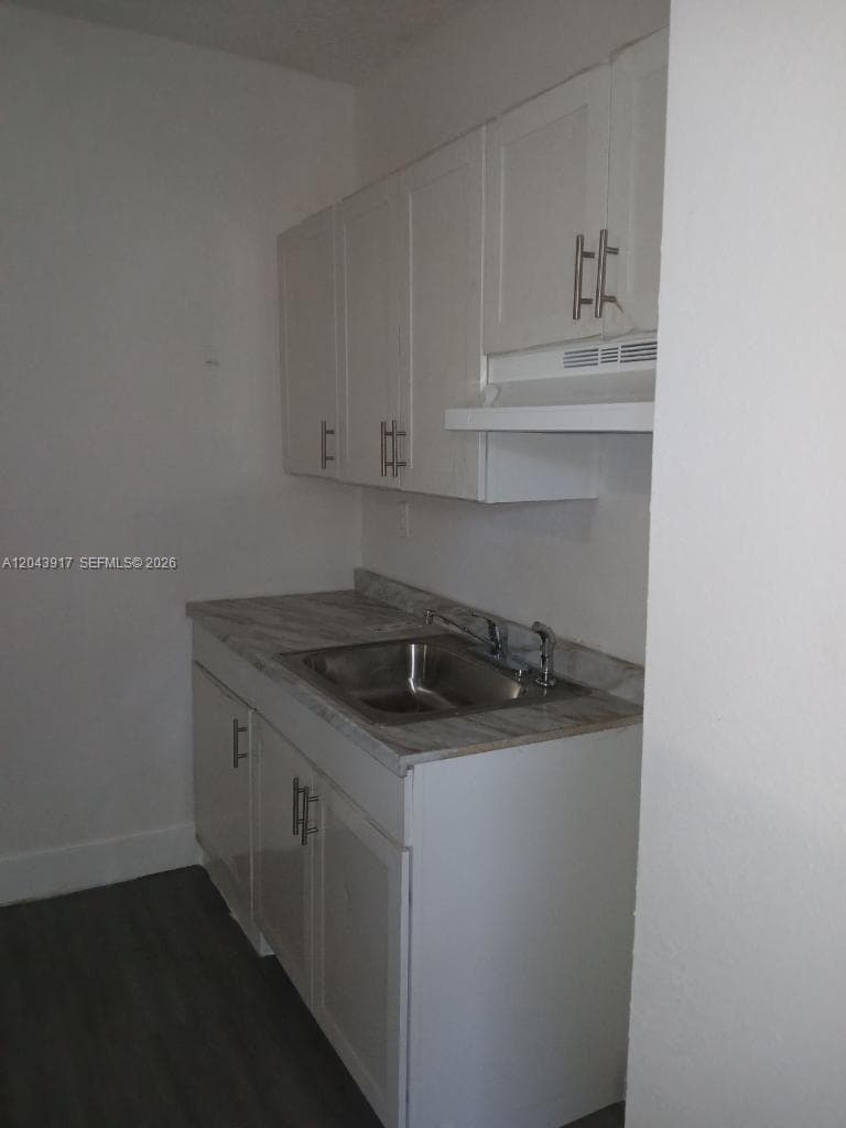 1003 SW 15th Ave # 13, Miami, FL 33135 photo 3