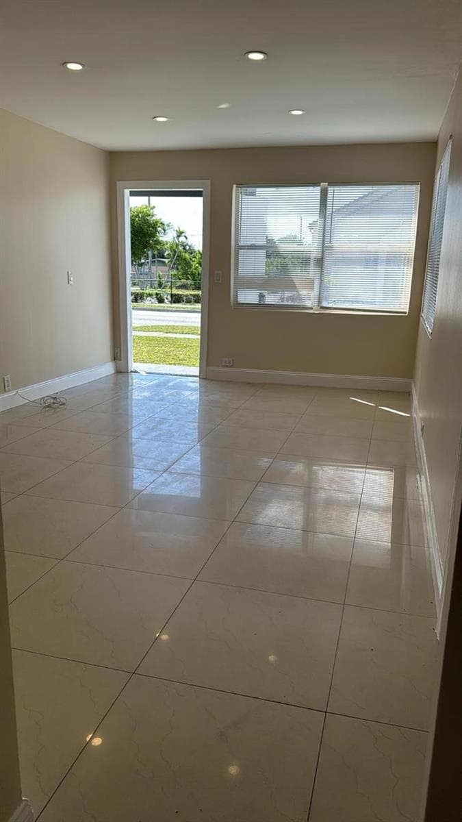 3734 Avenue S, Riviera Beach FL 33404 photo 2
