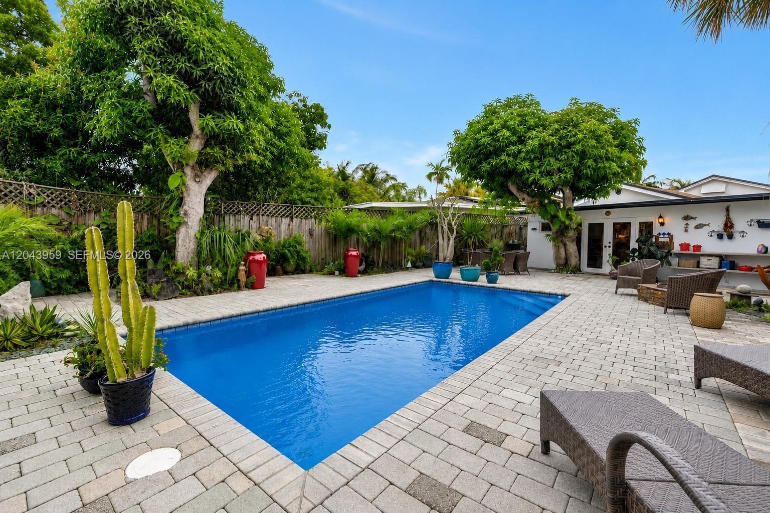 1401 NE 33rd St, Oakland Park FL 33334