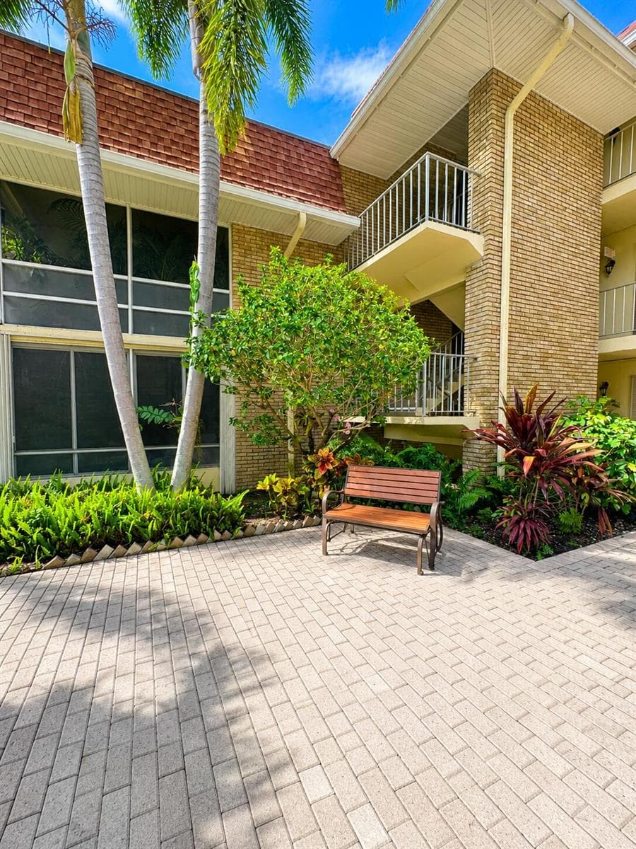 5570 Tamberlane Circle # 329, Palm Beach Gardens FL 33418 photo 4