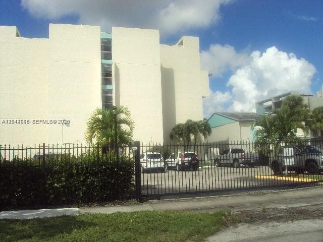 2017 NW 46th Ave # A406, Lauderhill FL 33313 photo 3