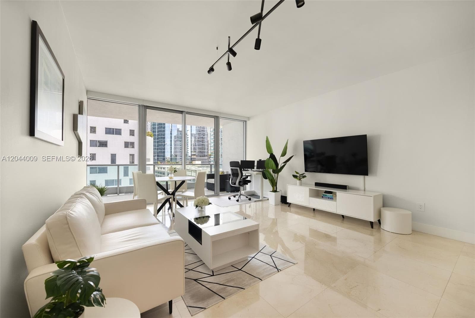 1331 Brickell Bay Dr # 904, Miami FL 33131 photo 2
