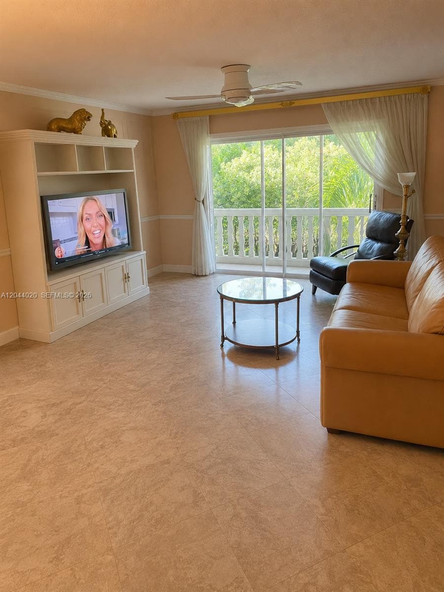 219 NE 14th Ave # 306, Hallandale Beach FL 33009 photo 4