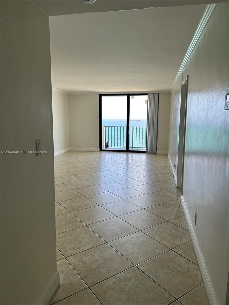 2625 Collins Ave # 1805, Miami Beach FL 33140 photo 2