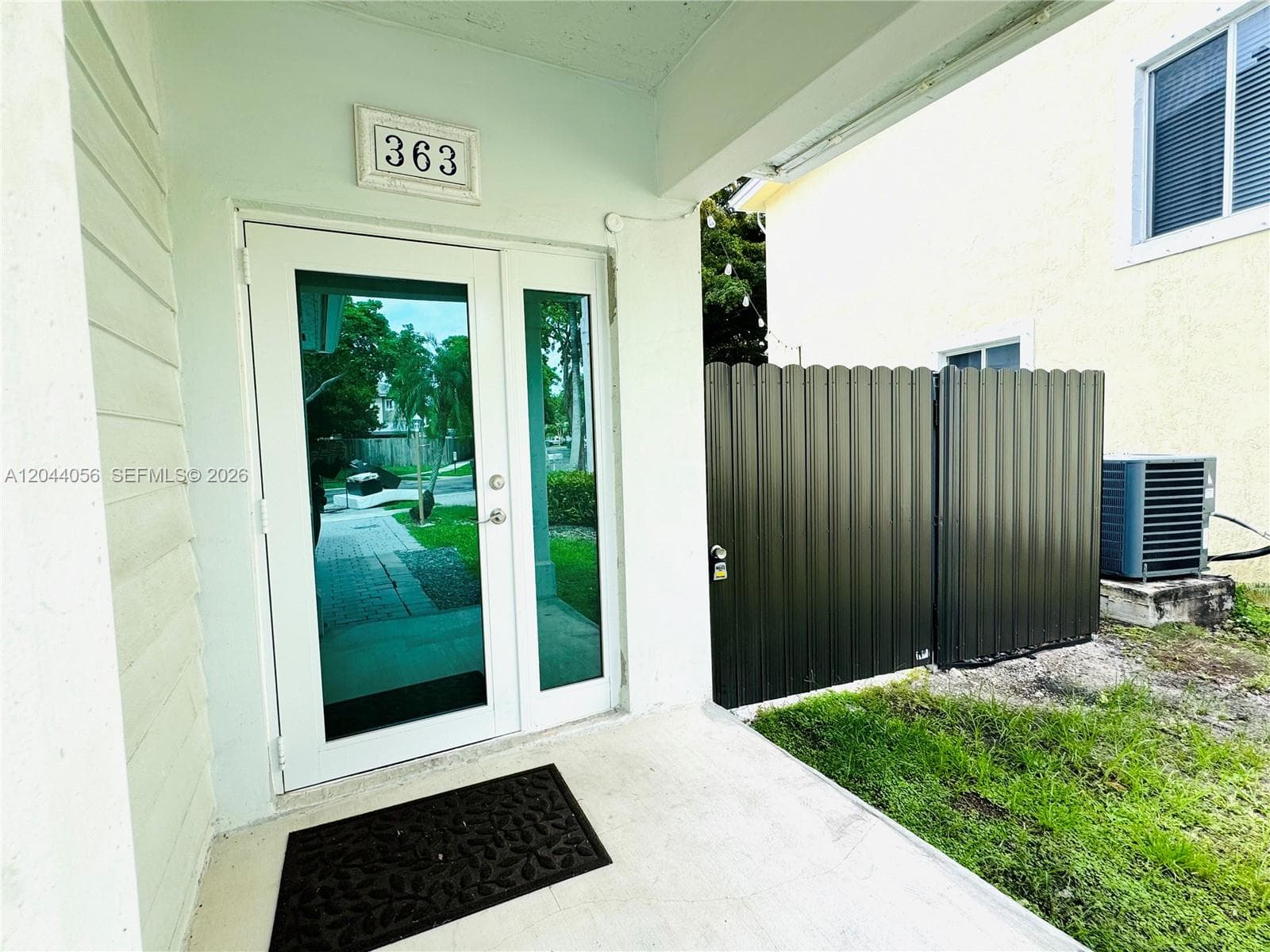 363 NE 35th Ter, Homestead FL 33033 photo 3