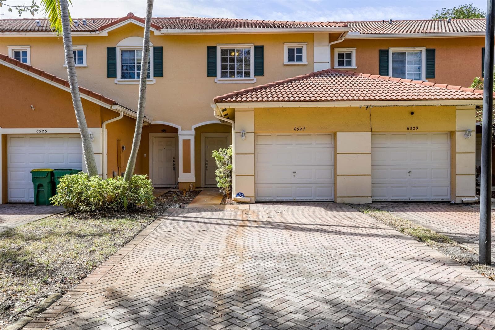 6527 Catalina Lane, Tamarac FL 33321