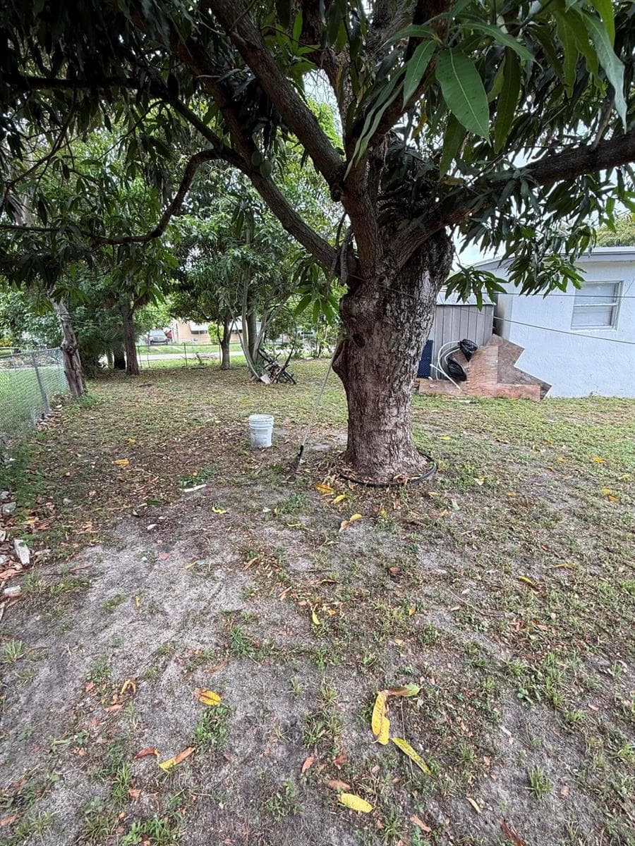440 Tulip Tree Drive, Lake Worth FL 33462 photo 3