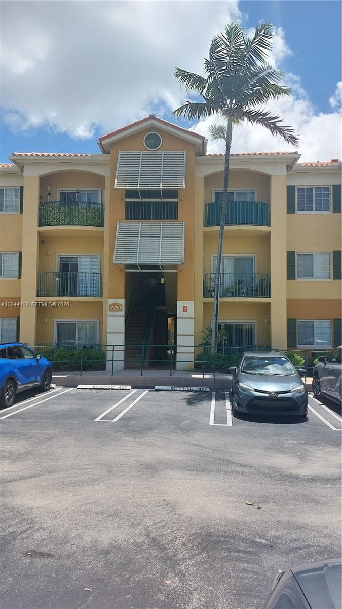 7290 NW 114th Ave # 206-7, Doral FL 33178