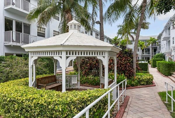 2725 NE 8th Avenue # 118, Wilton Manors FL 33334 photo 2