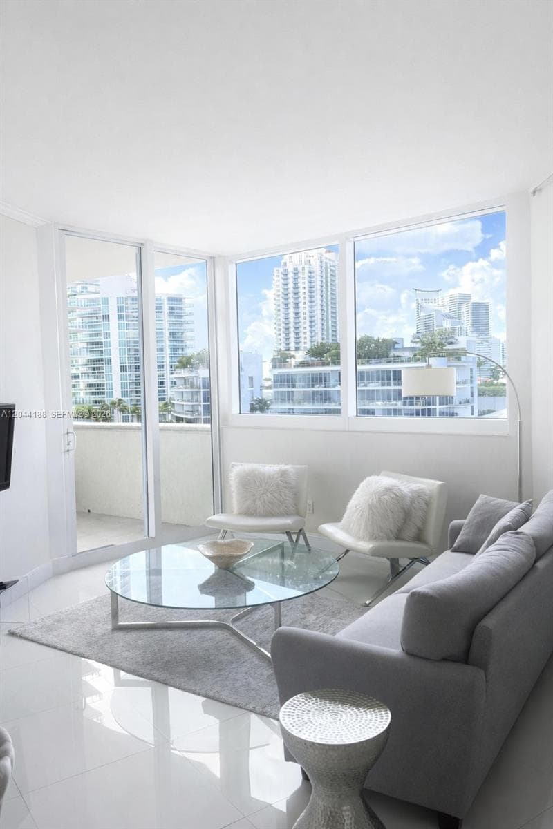 300 S Pointe Dr # 706, Miami Beach, FL 33139 photo 5