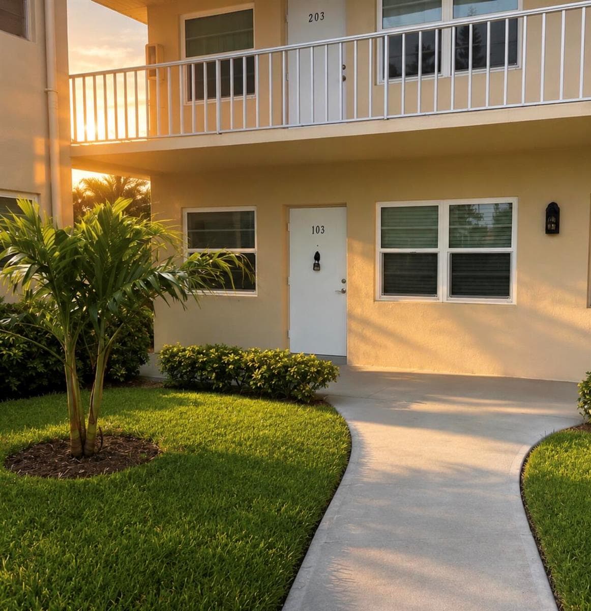 12 Vista Palm Lane, Vero Beach FL 32962