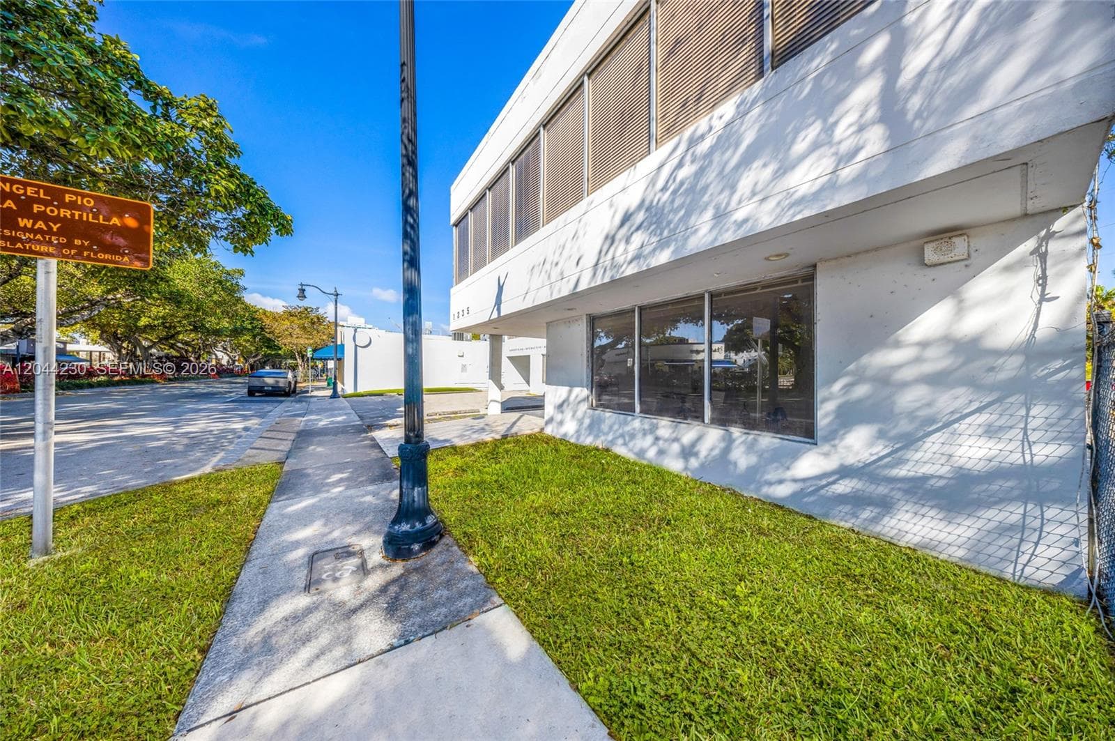 1235 SW 22nd St, Miami FL 33145 photo 3