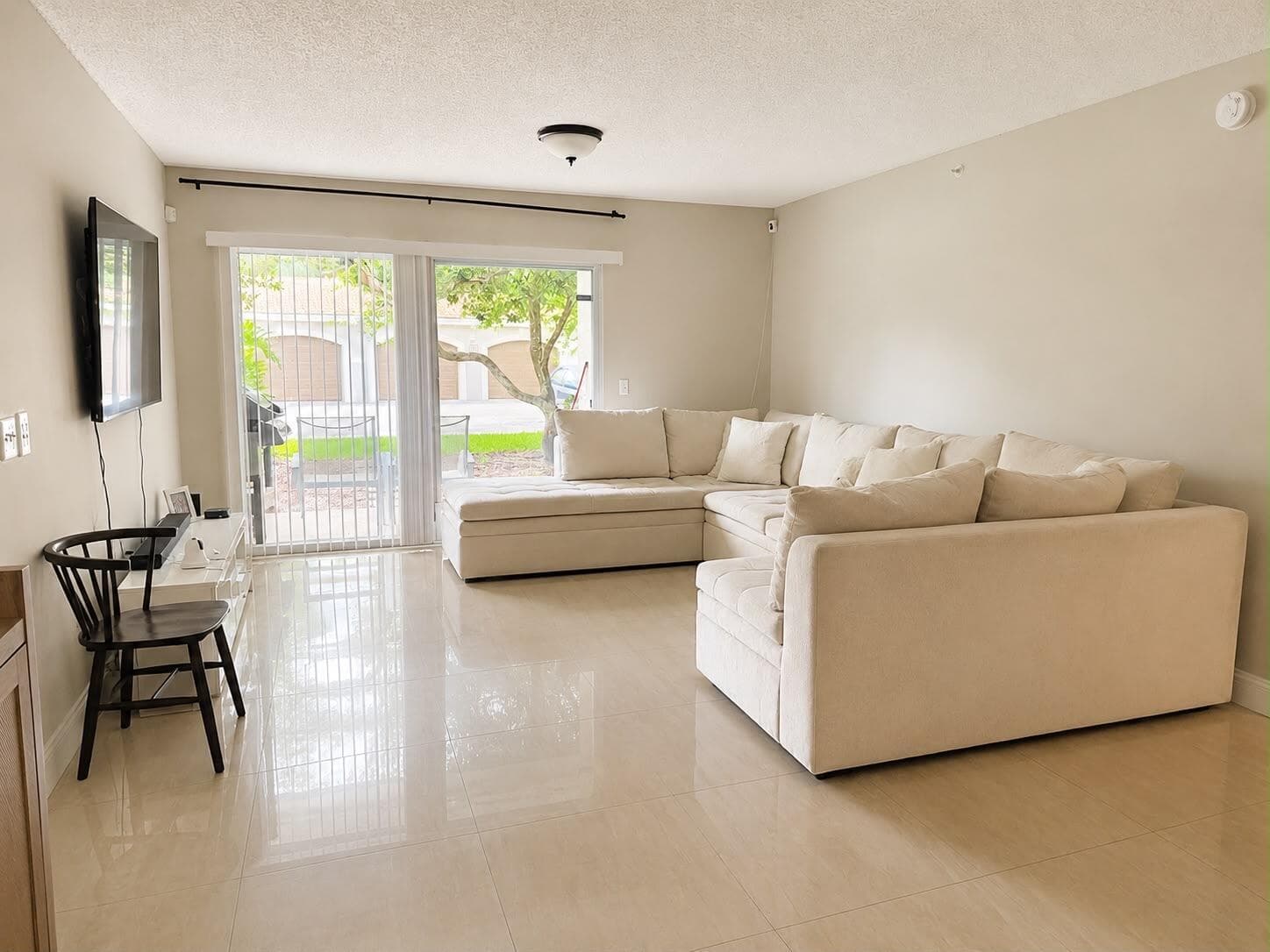 5045 Wiles Road # 105, Coconut Creek FL 33073 photo 2