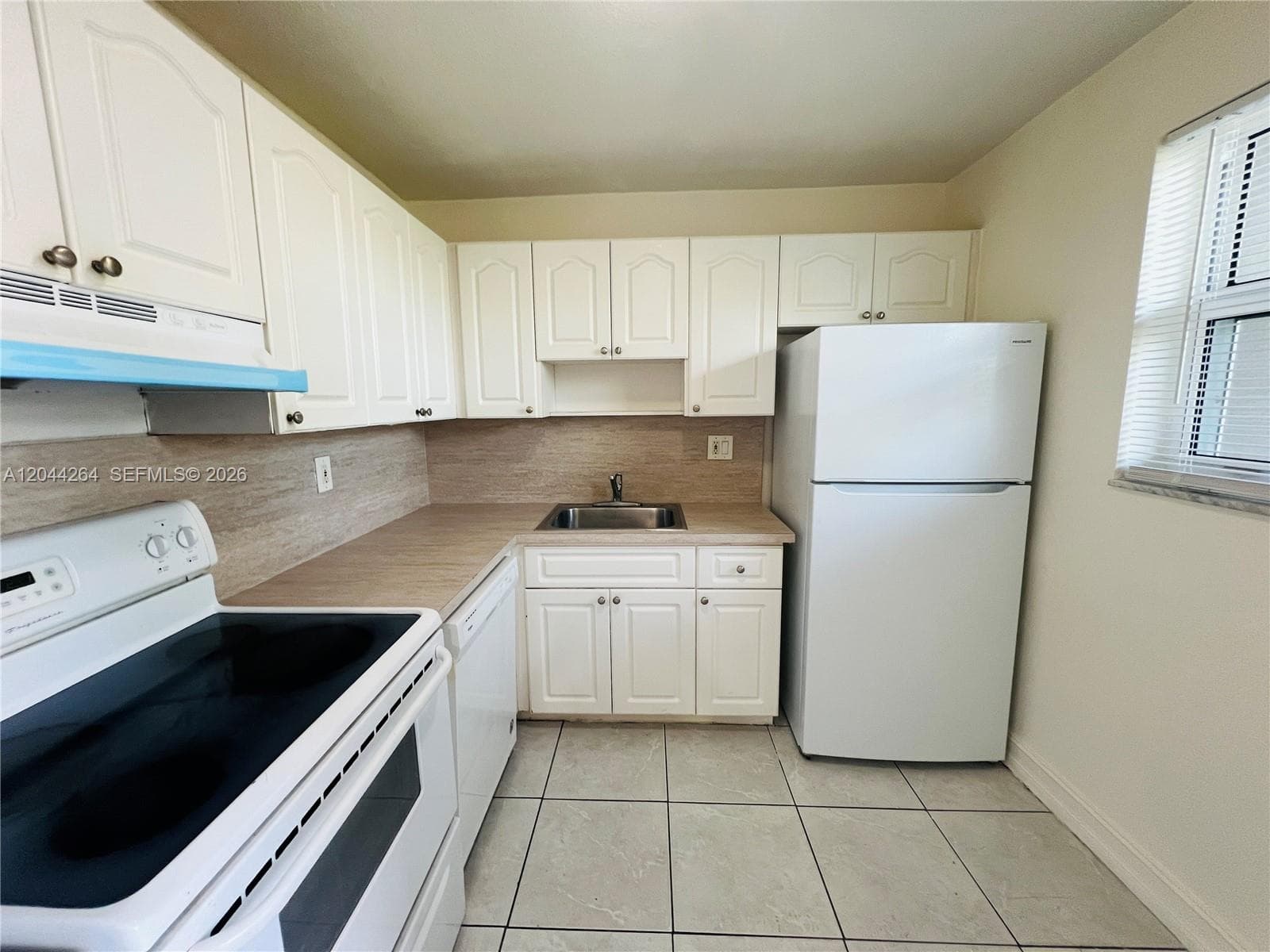 2050 NW 89th Ave # 108, Pembroke Pines FL 33028