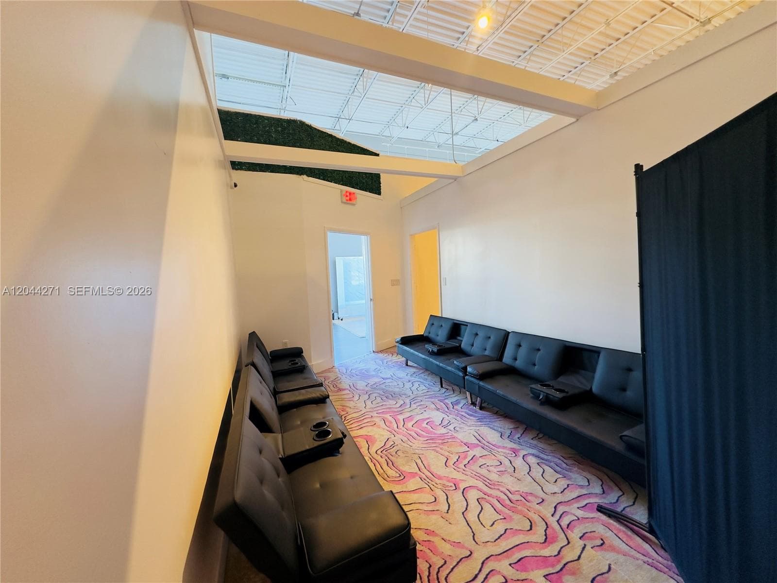 Confidential, North Miami Beach FL 33160 photo 5