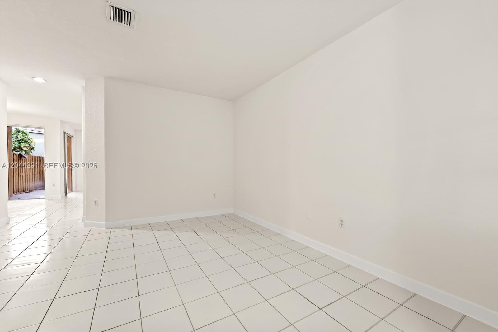 1466 SE 26th Ave, Homestead FL 33035 photo 2