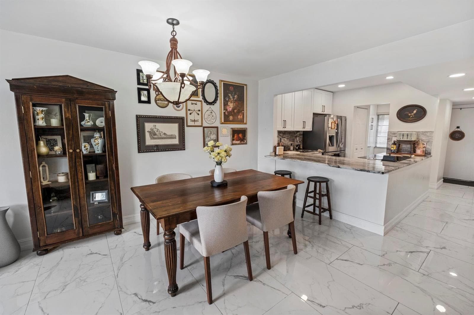 1021 Mockingbird Lane # 211, Plantation FL 33324