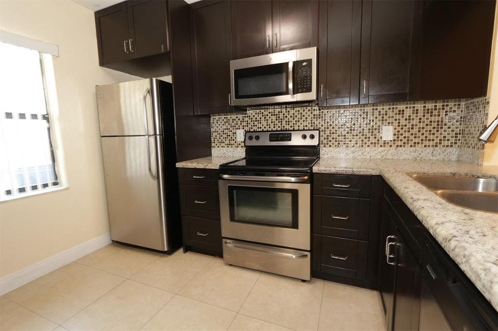 2987 NW 110th Avenue, Sunrise FL 33322