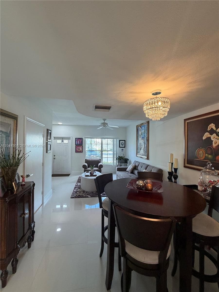 16619 Hemingway Dr, Weston FL 33326 photo 5