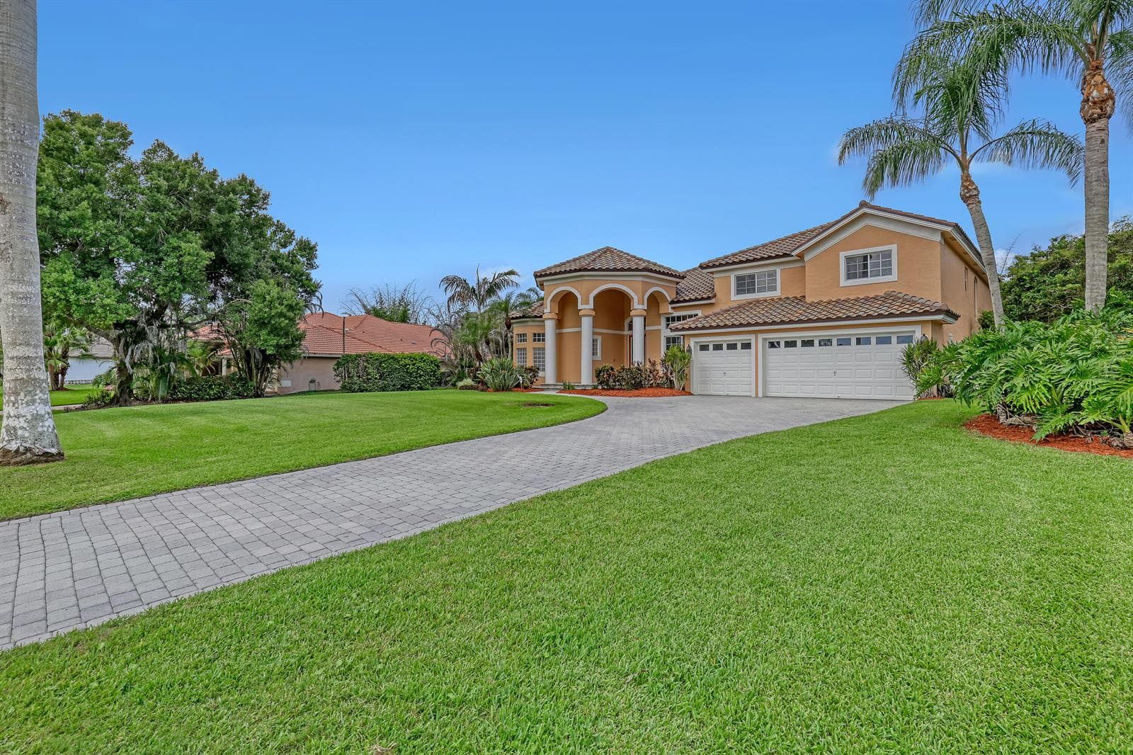 559 SW Squire Johns Lane, Palm City FL 34990 photo 2