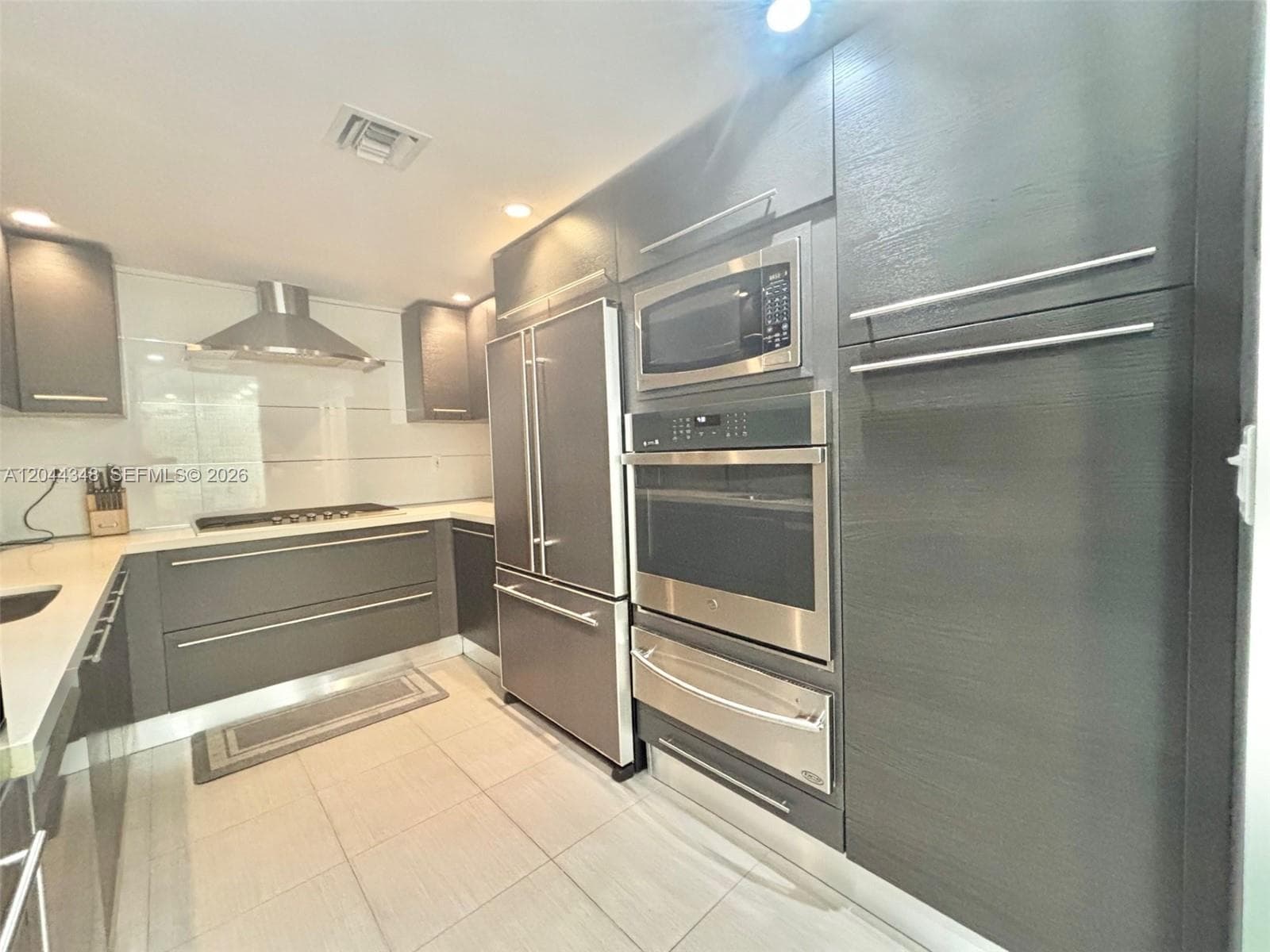 2030 S Ocean Dr # 423, Hallandale Beach FL 33009 photo 2