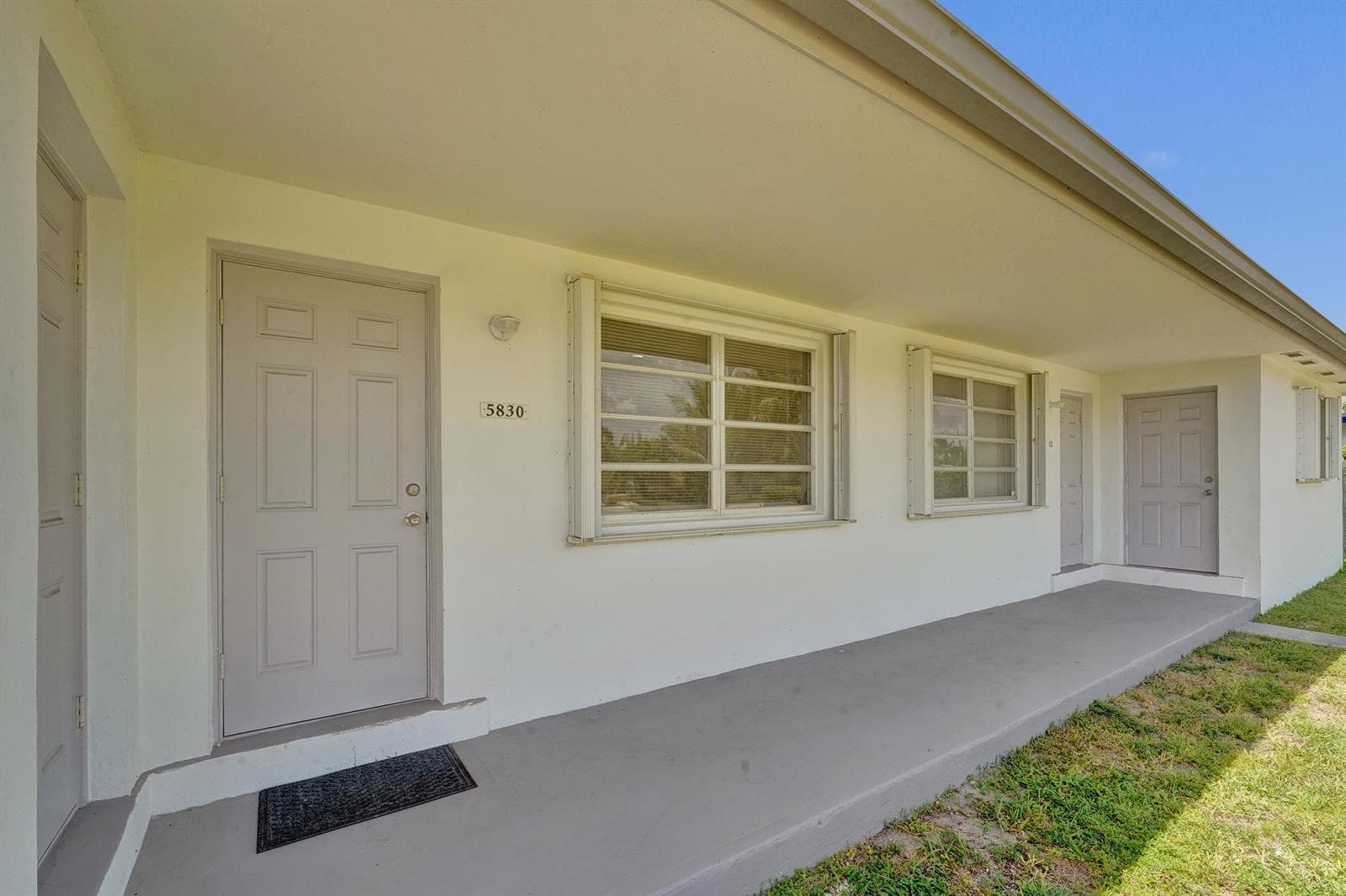 5830 Garfield Street, Hollywood FL 33021 photo 2