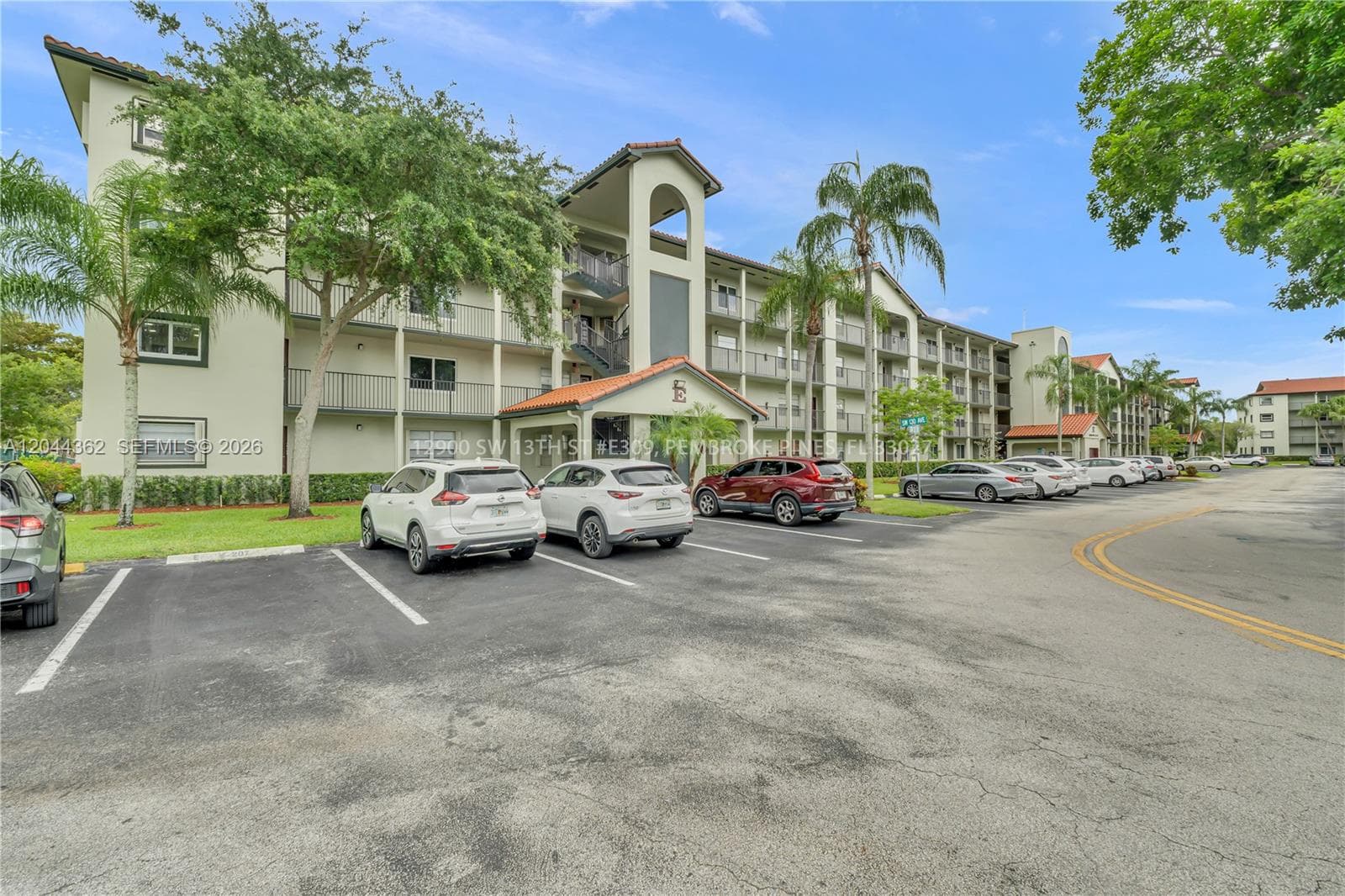 12900 SW 13th St # 309E, Pembroke Pines FL 33027
