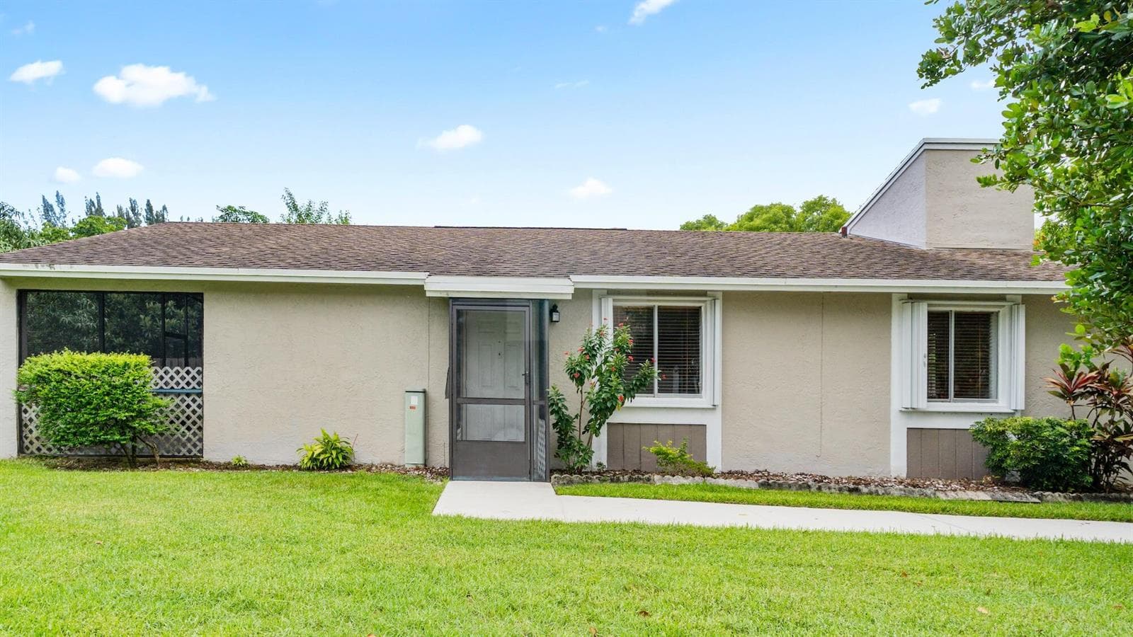 570 Woodgate Circle # A, Sunrise FL 33326
