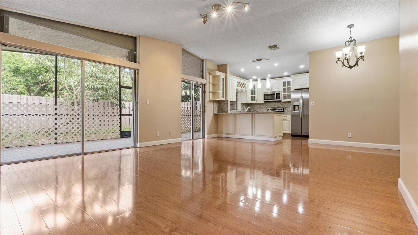 570 Woodgate Circle # A, Sunrise FL 33326 photo 4