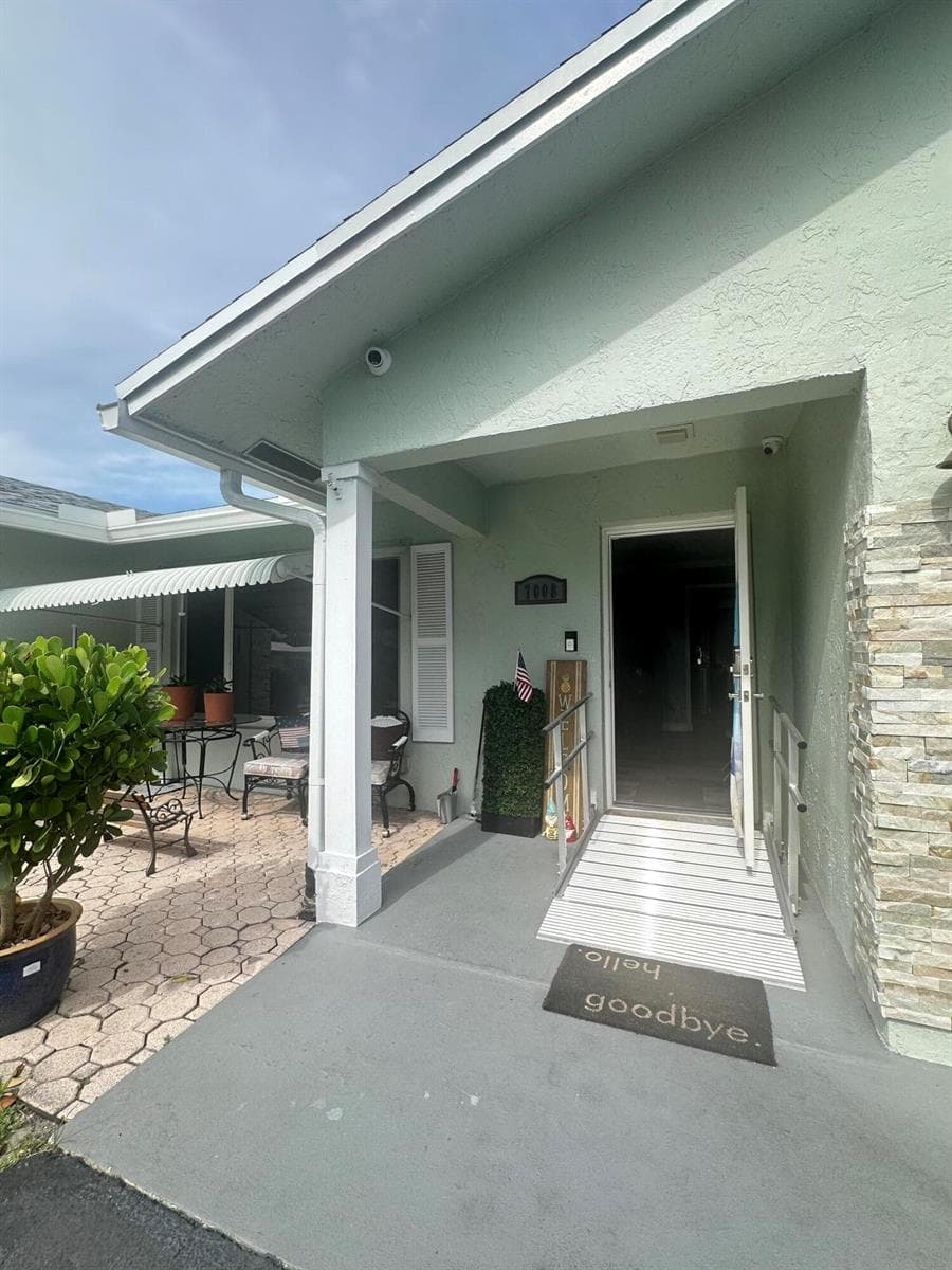 7008 NW 99th Avenue, Tamarac FL 33321 photo 2