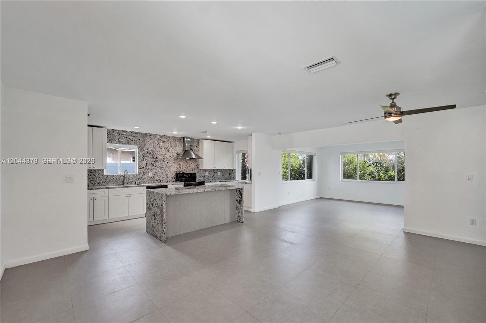 4311 Hayes St, Hollywood FL 33021 photo 4