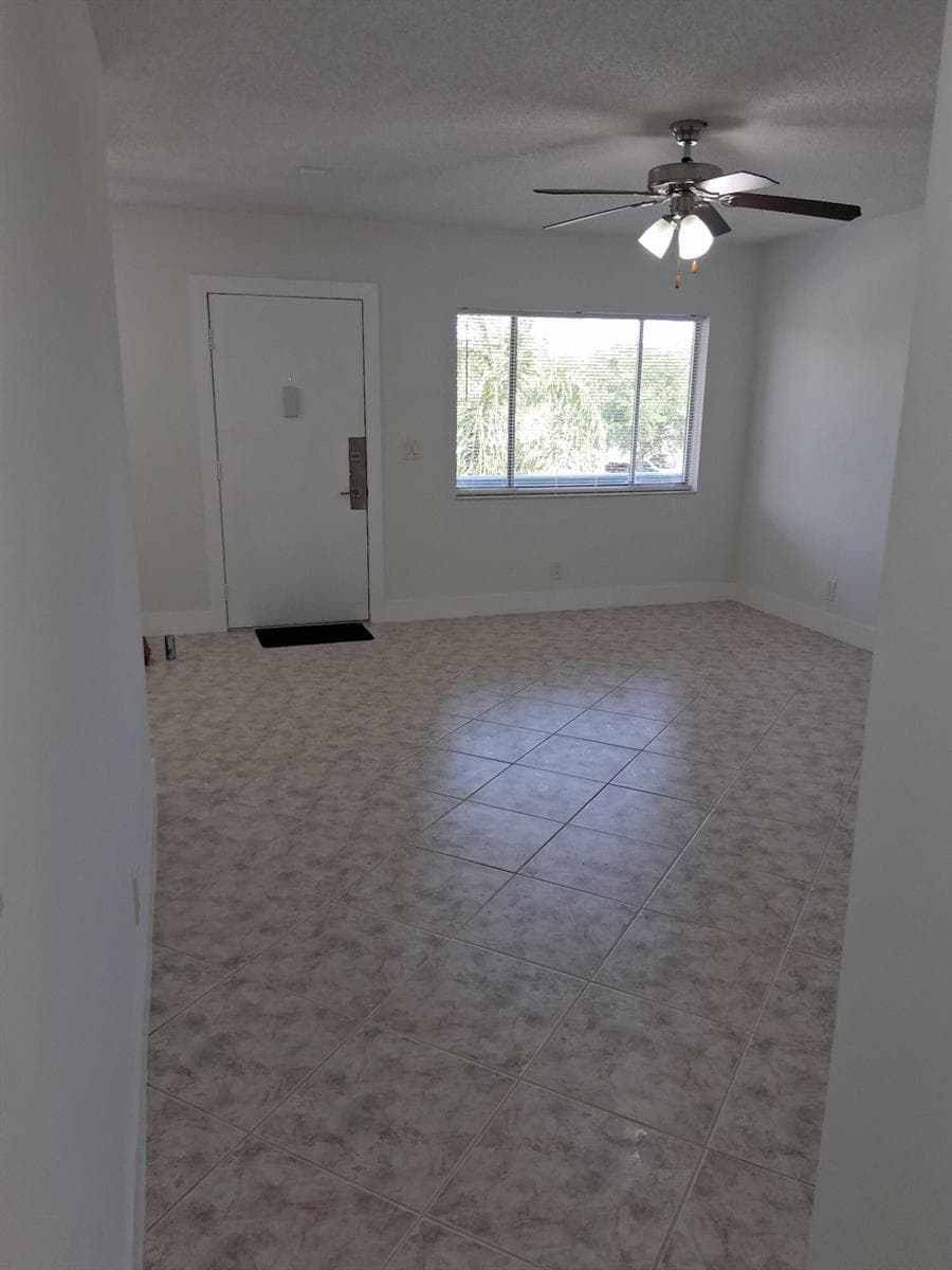 2100 Springdale Boulevard # 303, Palm Springs FL 33461 photo 4