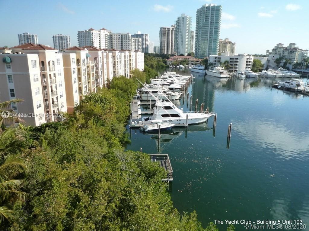 19501 E Country Club Dr # 104, Aventura FL 33180 photo 3