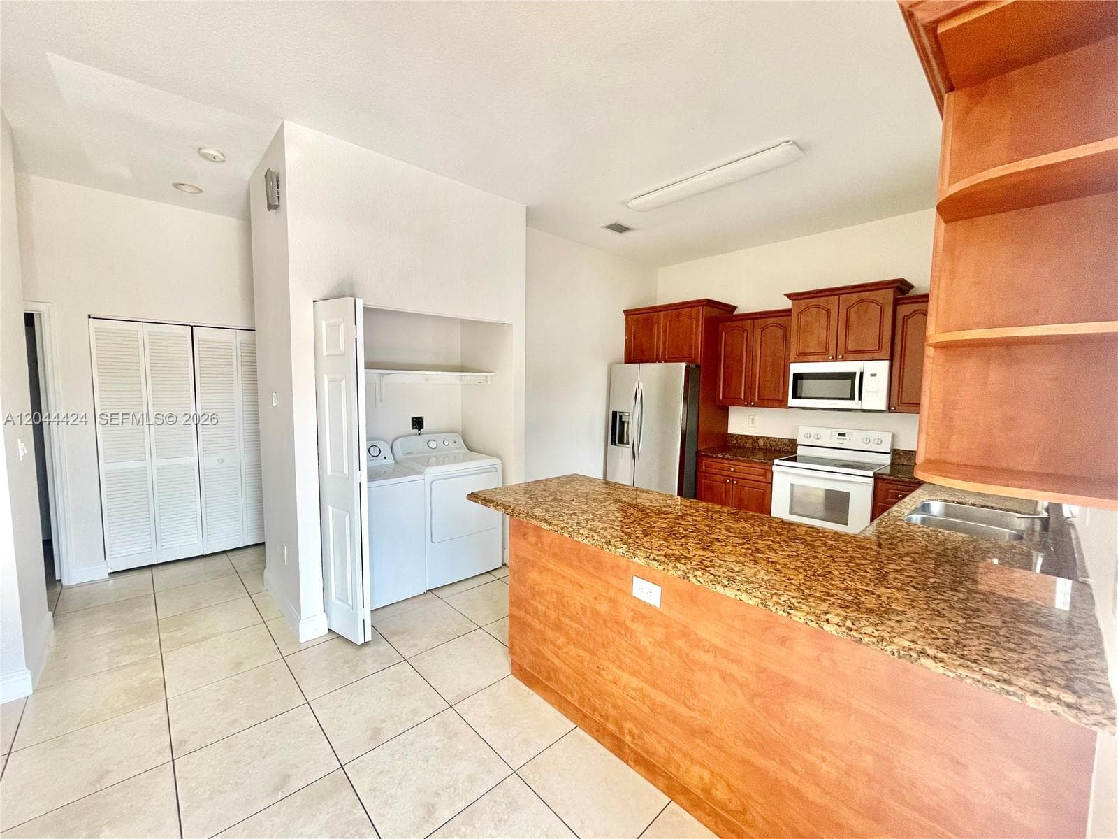 2487 W 5th Ct, Hialeah FL 33010 photo 3