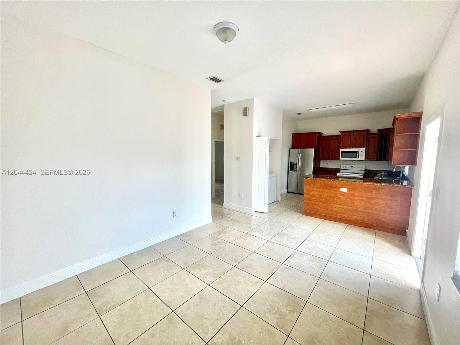 2487 W 5th Ct, Hialeah FL 33010 photo 5