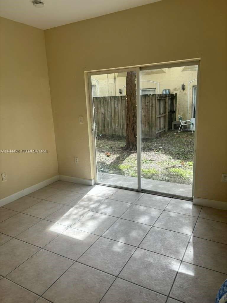 1663 SE 27th Dr # 207, Homestead, FL 33035 photo 5