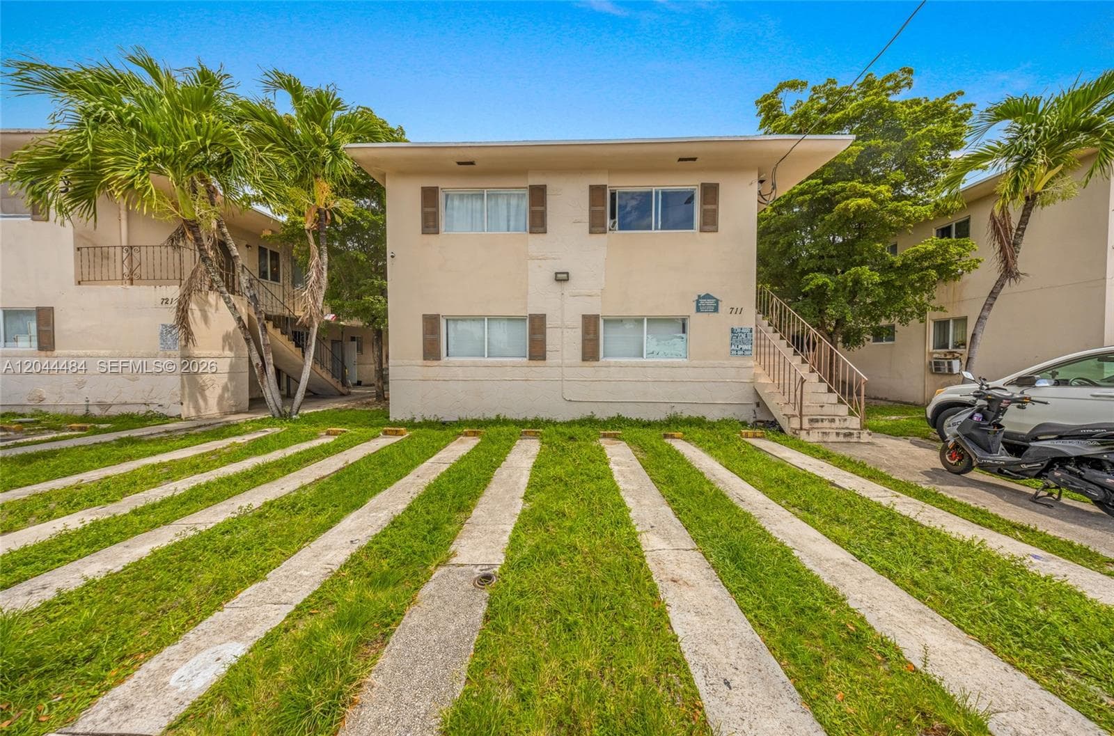 731 SW 5th St, Miami FL 33130 photo 3