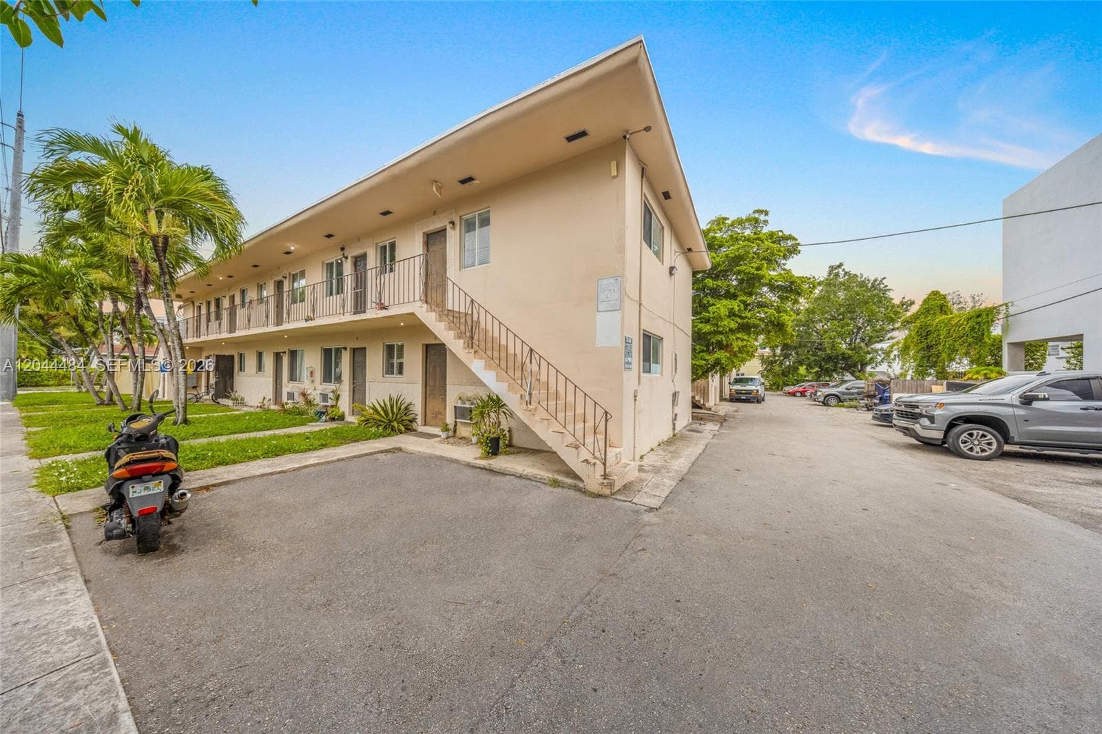 731 SW 5th St, Miami FL 33130 photo 5