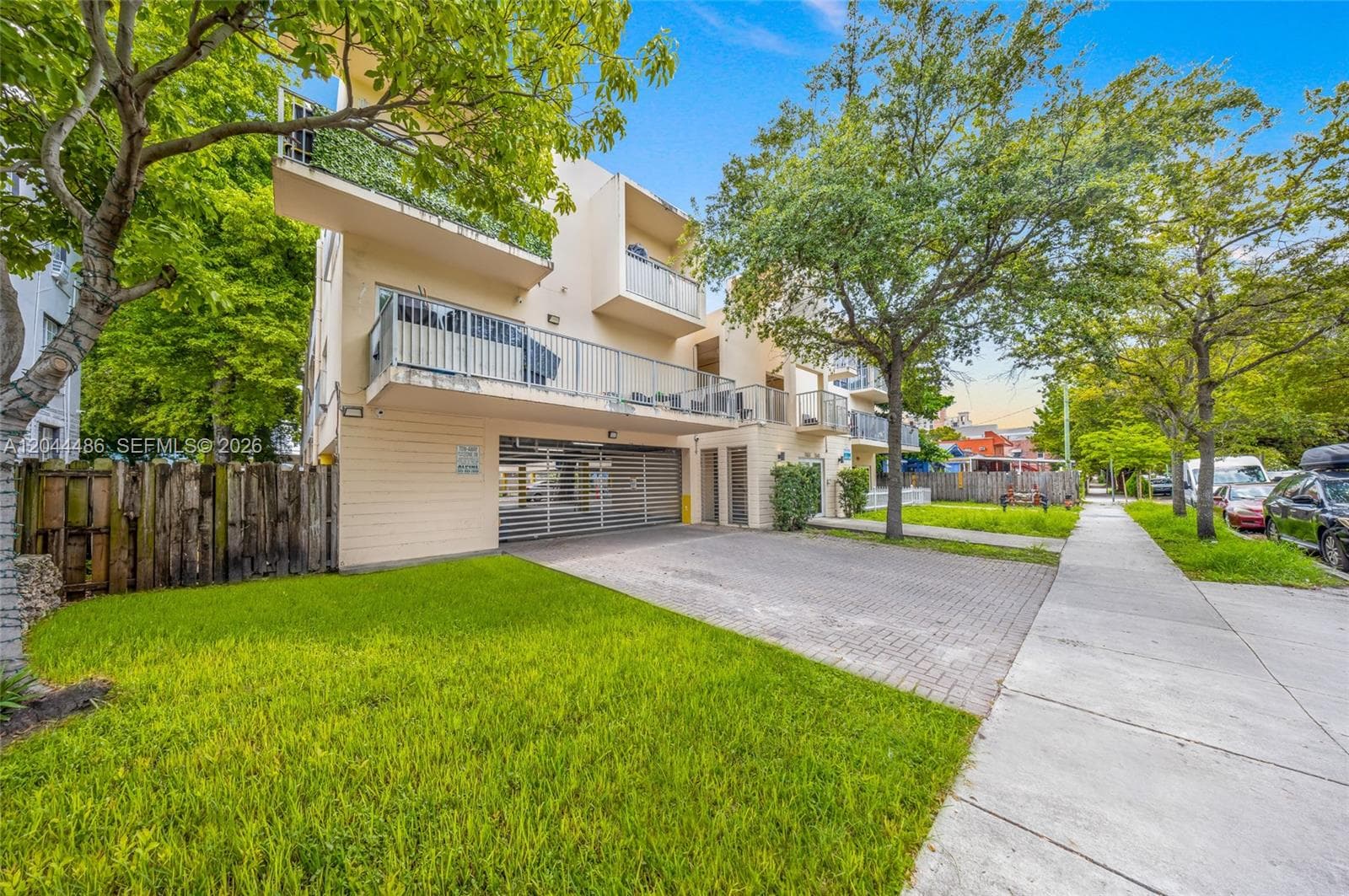 1553 SW 2nd St, Miami FL 33135 photo 2