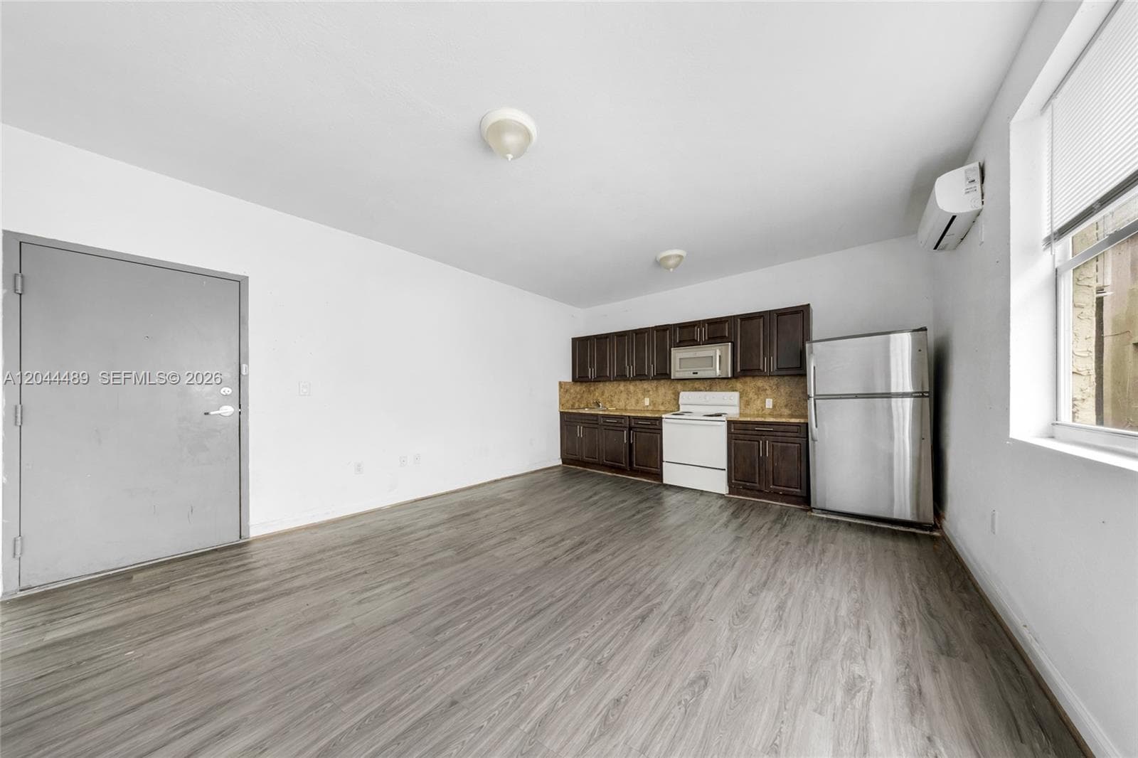 1521 SW 7th St, Miami FL 33135 photo 5