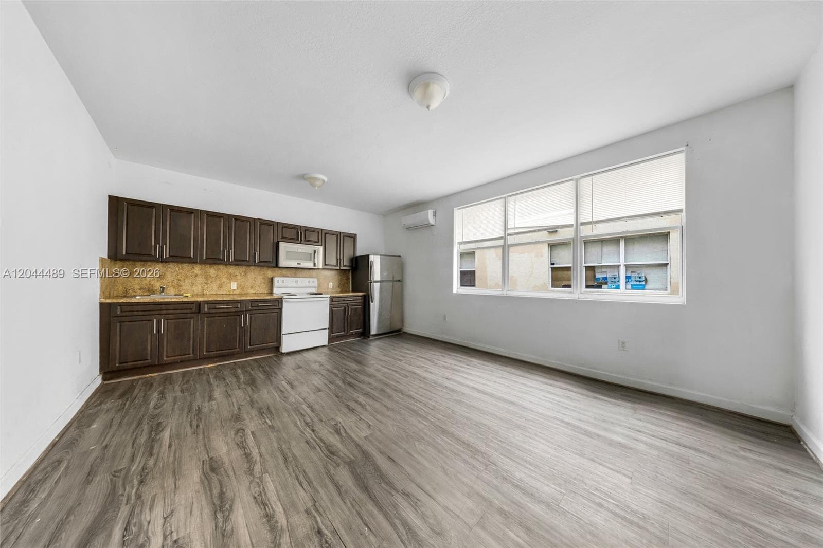 1521 SW 7th St, Miami FL 33135 photo 4
