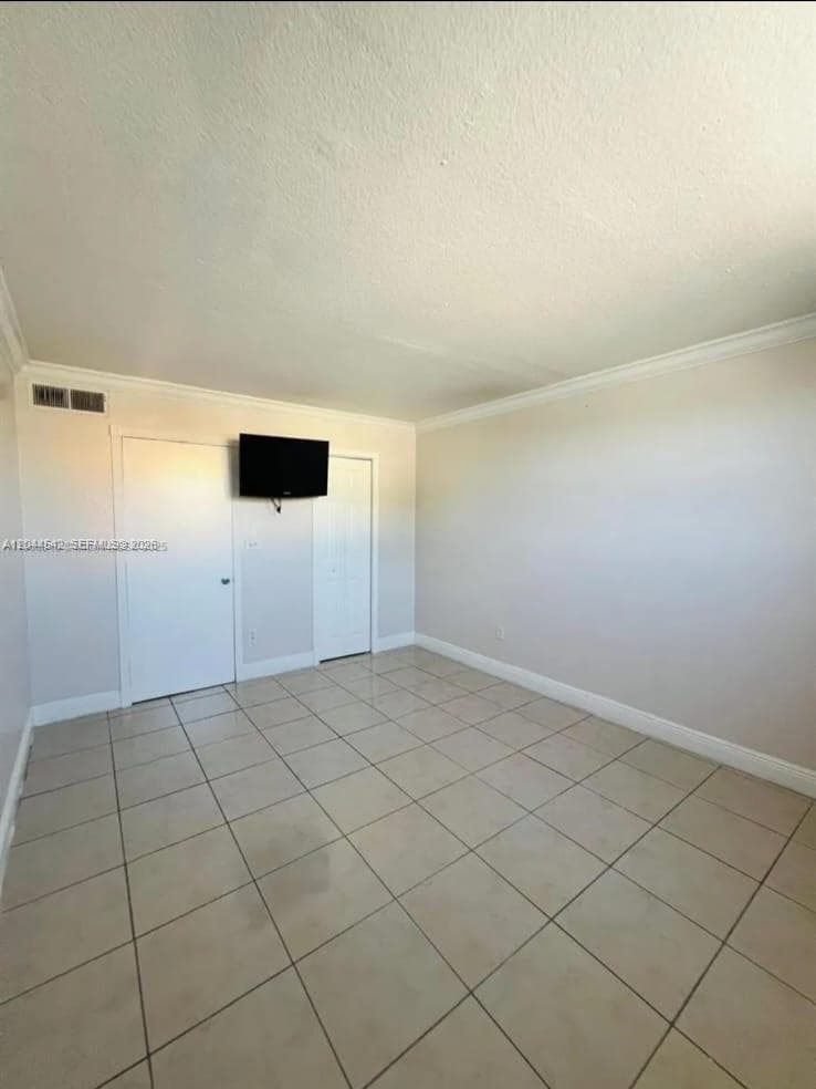 606 W 81st St # 224, Hialeah FL 33014 photo 5