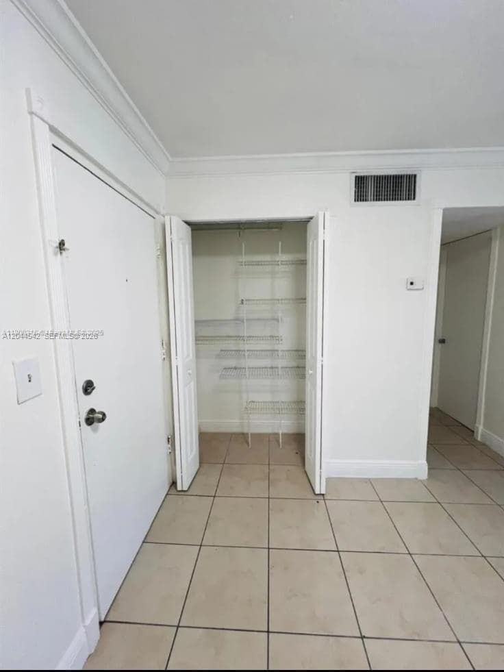 606 W 81st St # 224, Hialeah FL 33014 photo 4