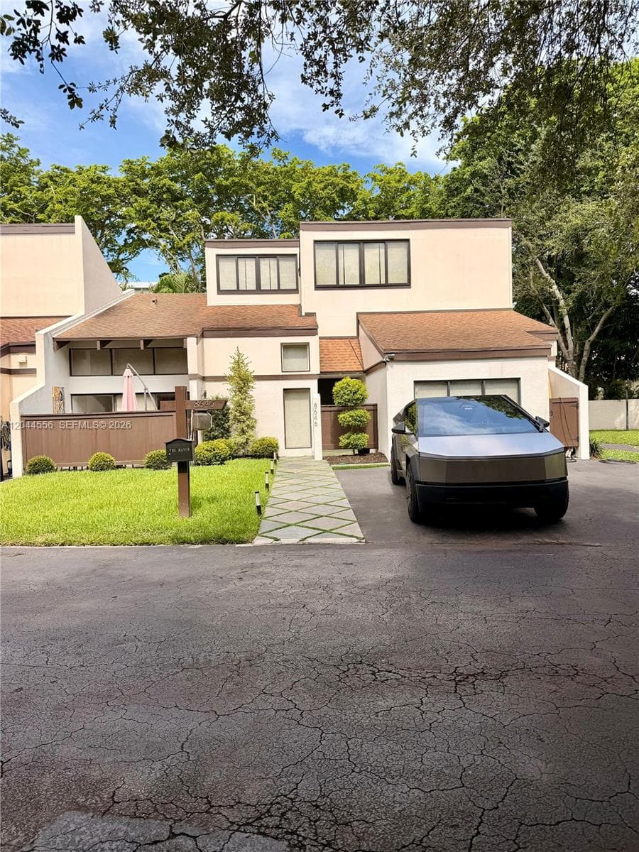 8646 SW 94th St, Miami, FL 33156 photo 4