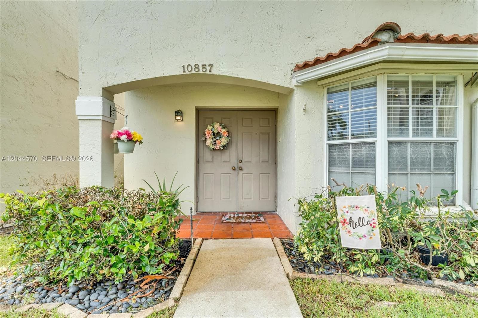 10857 NW 8th St, Pembroke Pines FL 33026 photo 4