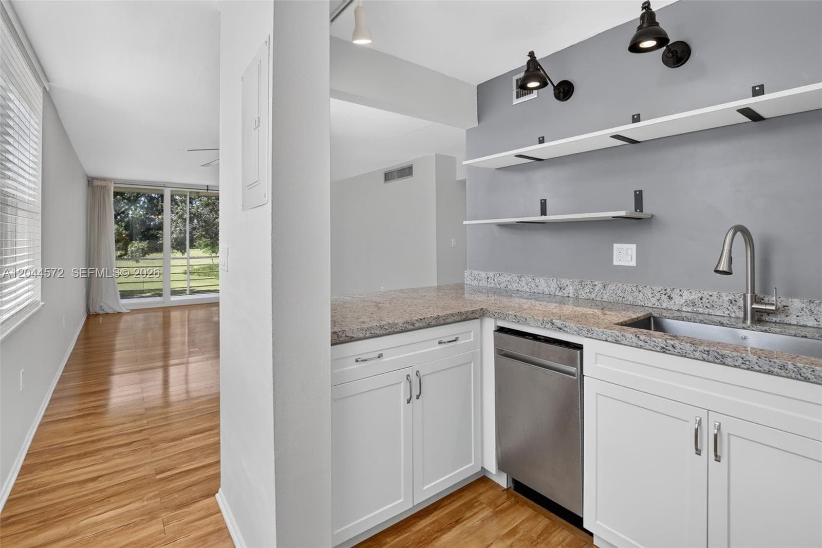 9410 Tangerine Pl # 204, Davie FL 33324