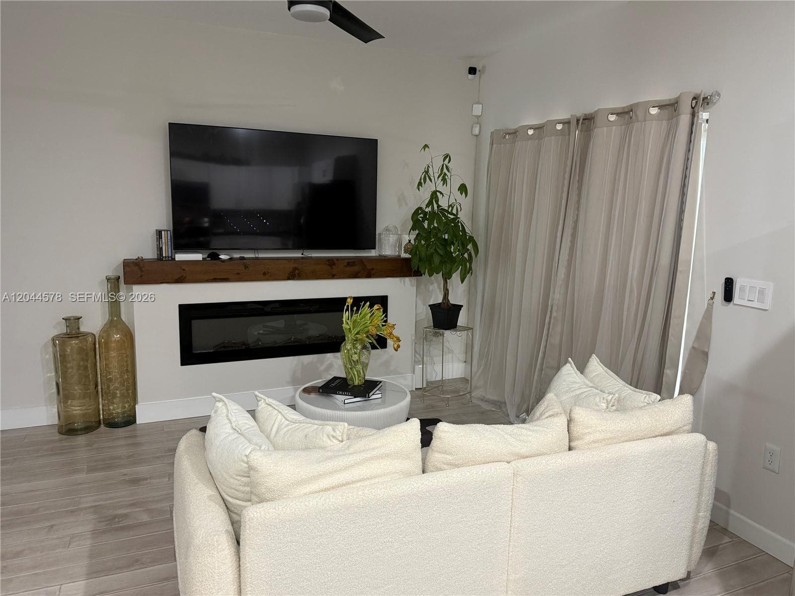 1035 NW 2nd Ave, Fort Lauderdale FL 33311 photo 2
